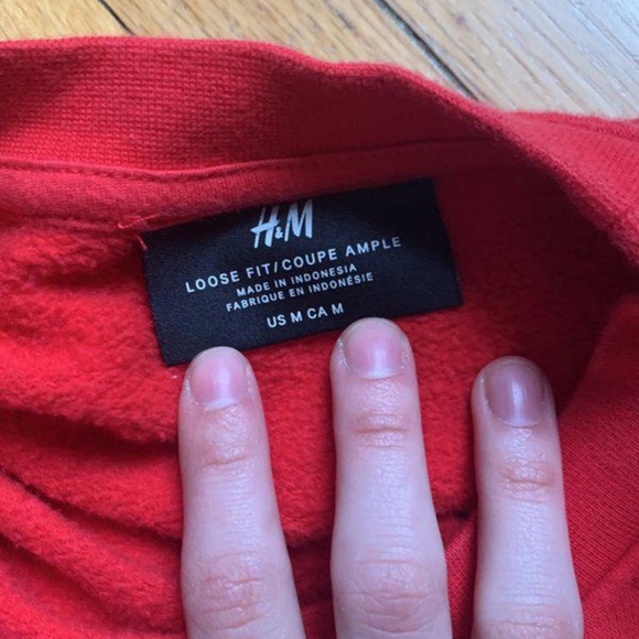 Red H&M crew neck - Picture 4 of 4